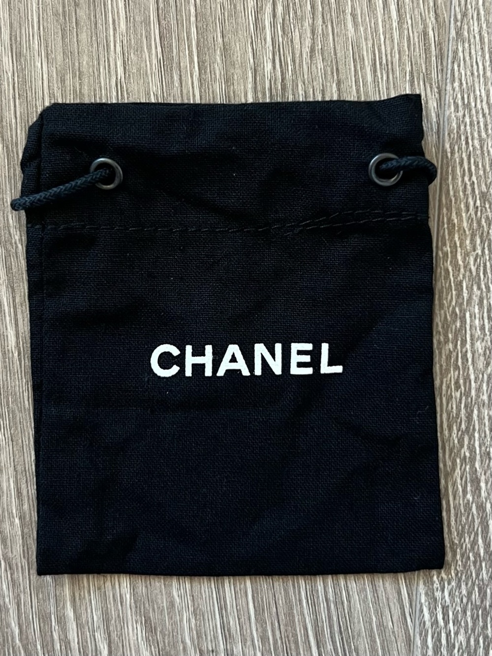 Chanel dust bag (C654)